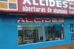 Alcides fabrica de aberturas de aluminio y vidrios