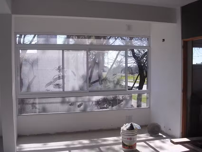 Casa Silenzi – Lecatex Express – Aberturas e insumos para la construcción