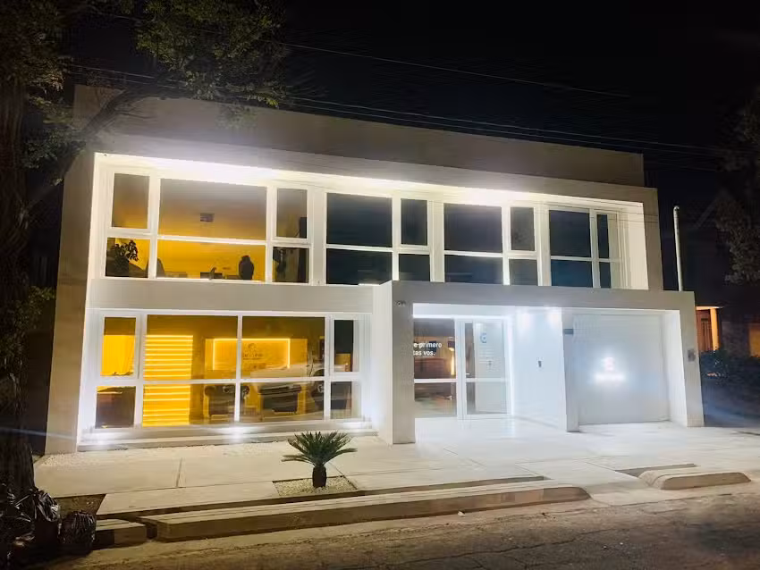 DEL CENTRO ABERTURAS Fábrica de PVC y Aluminio.