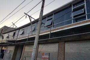 Fabrica Aberturas, vidrios y herreria Cristalex