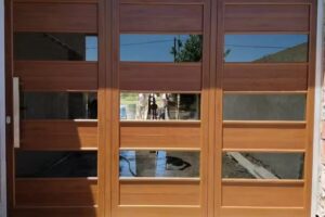 Héctor León – Fábrica de aberturas de aluminios y vidrios