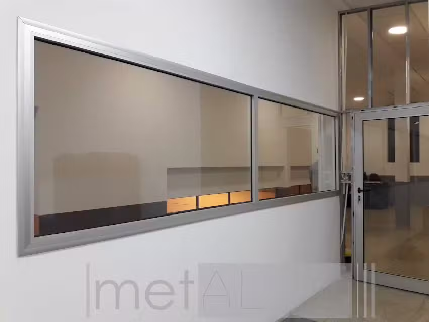 METAL Puertas & Ventanas