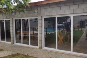 MOV Aluminios Carpintería De Aluminios