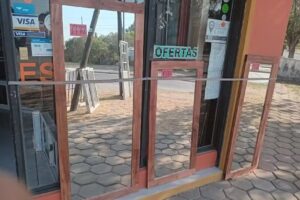 Santa Cruz Vidrios, Espejos y Aberturas