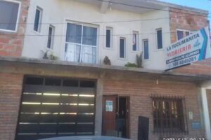 VIDRIERIA Y CARPINTERIA DE ALUMINIO LA TUCUMANITA