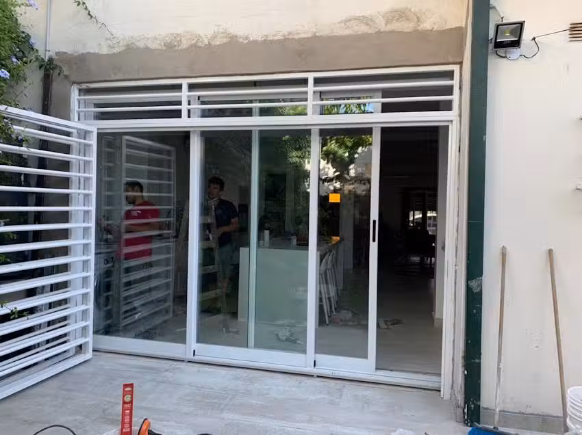 Vidrios y aberturas liduvina