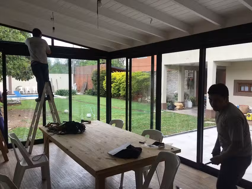 Vitroalum Aberturas De Aluminio y PVC