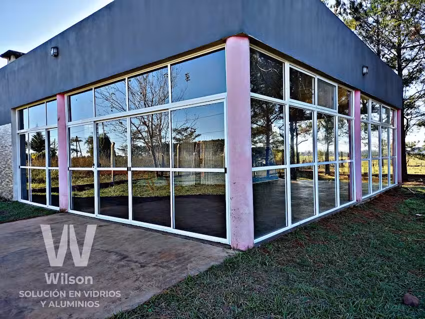 Wilson Solución en Vidrios y Aluminios